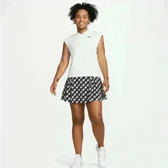 Nike skort NWOT , sz  XS - Picture 2 of 10